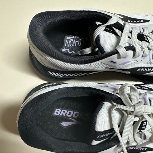 Brooks Running Women Adrenaline GTS 23 Purple Gray Black Shoes Size 8.5 WIDE - Picture 7 of 13
